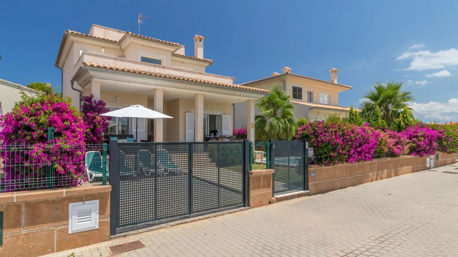 Modern Villa In Barcares With Pool Alcúdia